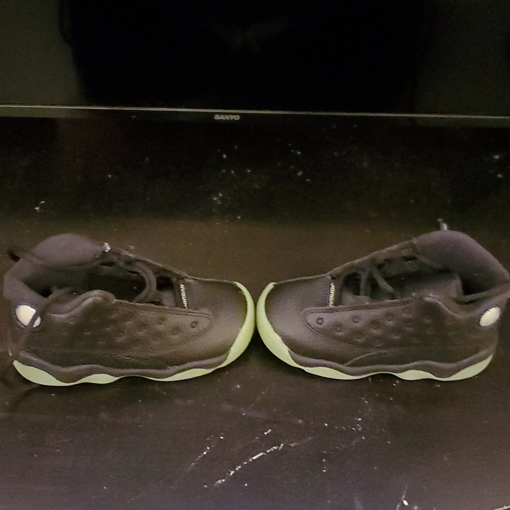 Jordan 13 - Picture 2 of 3